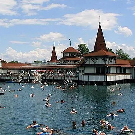 Joker Apartmanhaus Heviz